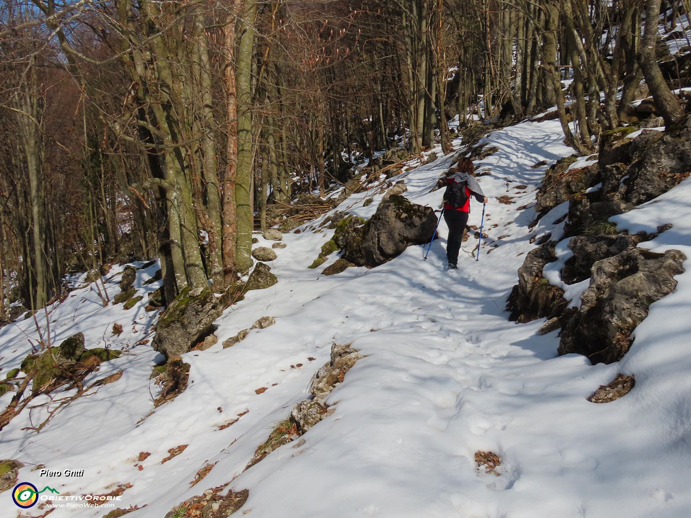 37 Proseguiamo pestando neve.JPG